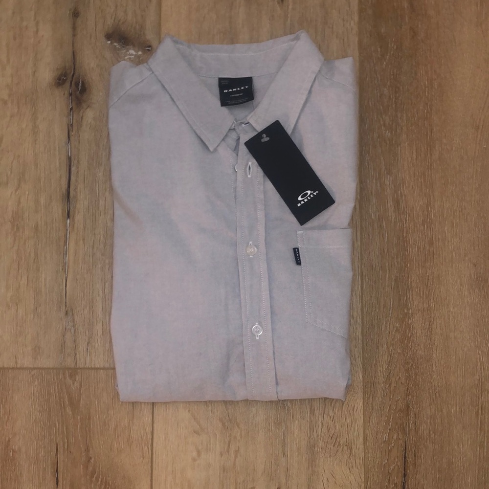 Oakley long sleeve NEW